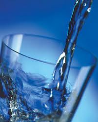 Drinking water can help solve a number of weight loss issues